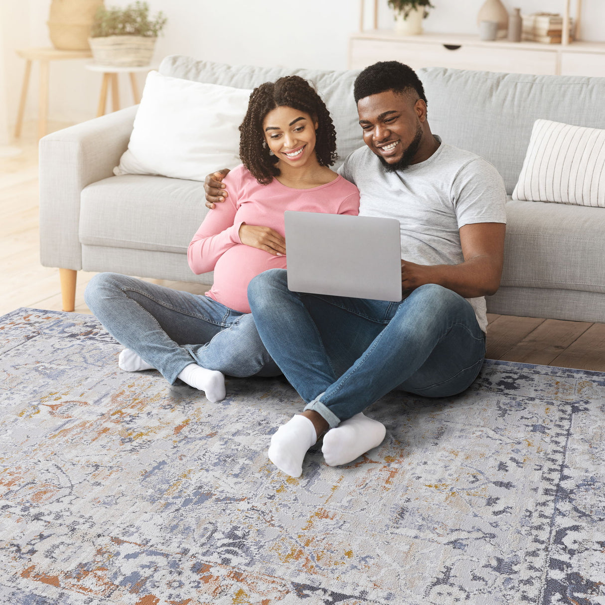 Payas - Trendy Traditional Area Rug