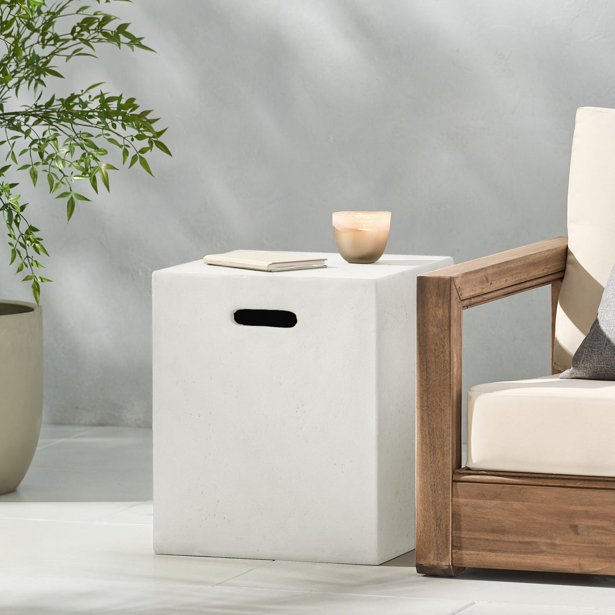 Modern Tank Holder Side Table With Smooth Concrete Surface