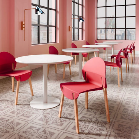 4 Piece Set Of Single Chairs With A Design Combining Modern And Traditional Elements