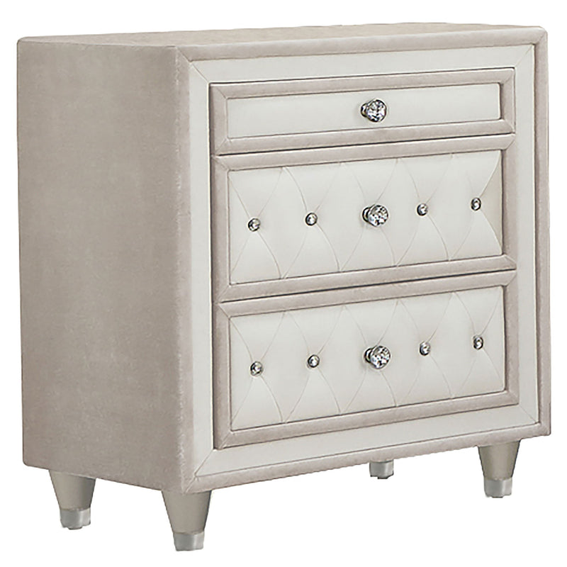 Williams - 3 Drawer Nightstand - Camel