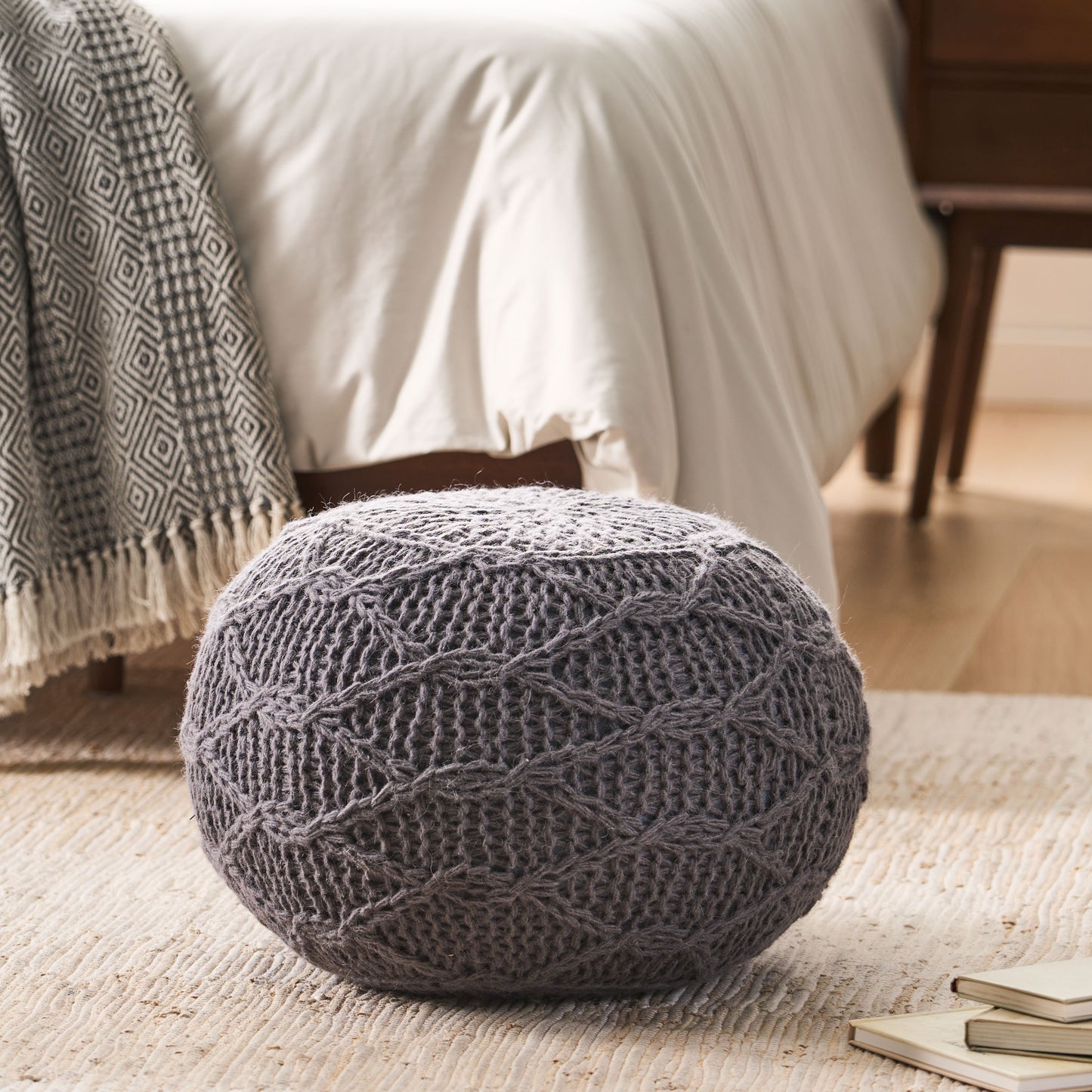 MALIBU KNITTED WOOL 20 X 20 ROUND POUF