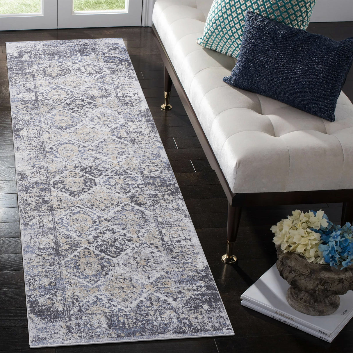Payas - Traditional Area Rug