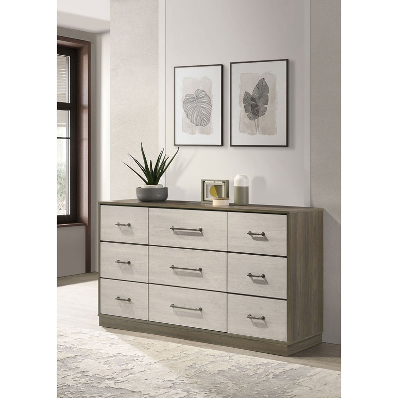 Edmondson - 9 Drawer Dresser With Hidden Jewelry Tray - Natural / Gray
