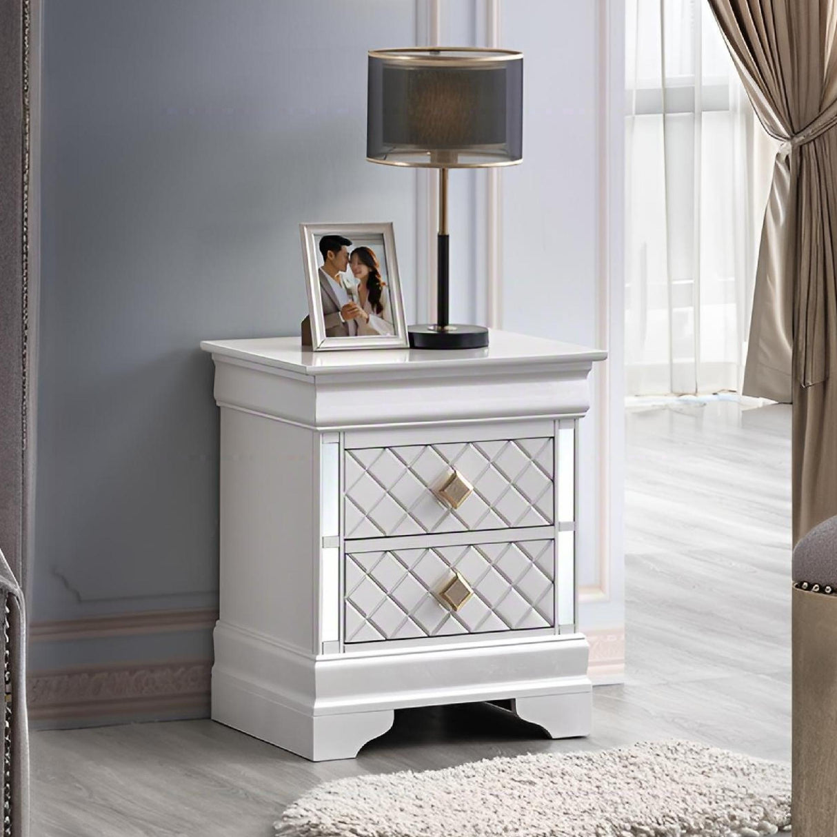 Verona - Nightstand