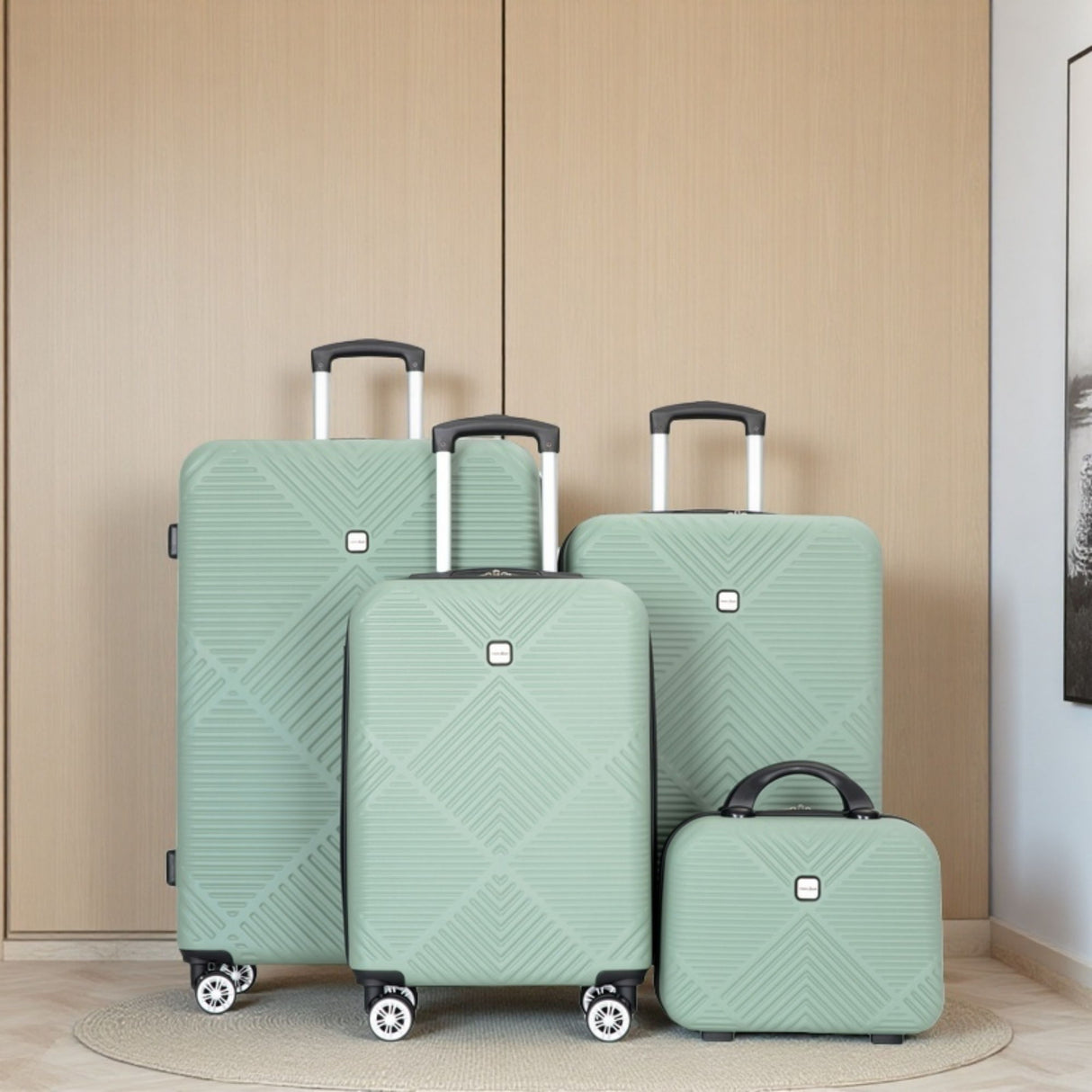 4 Piece Lightweight Suitcase, Makeup Box, Aircraft Wheels
