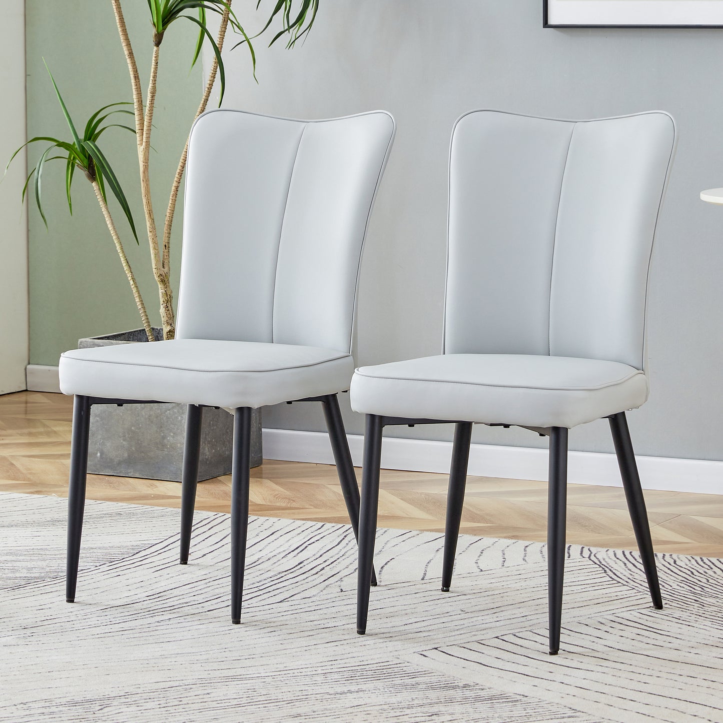 Modern minimalist dining chairs and office chairs. 2-piece set of light gray PU seats with black metal legs. Suitable for restaurants, living rooms, and offices. C-008