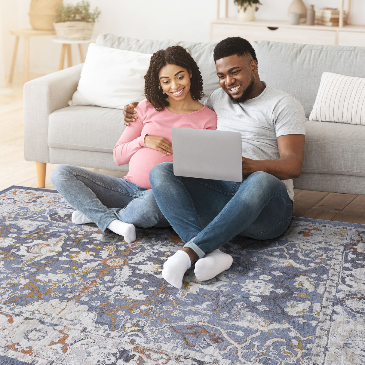 Payas - 6' X 9' Traditional Area Rug - Blue