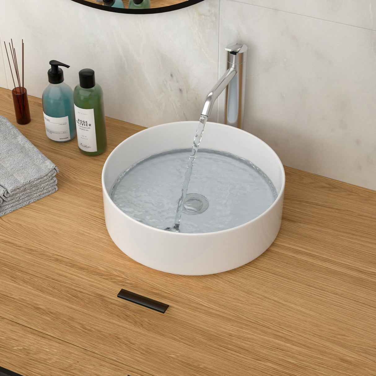 Elegant Ceramic Vessel Bathroom Sink With Stain Resistant Finish
