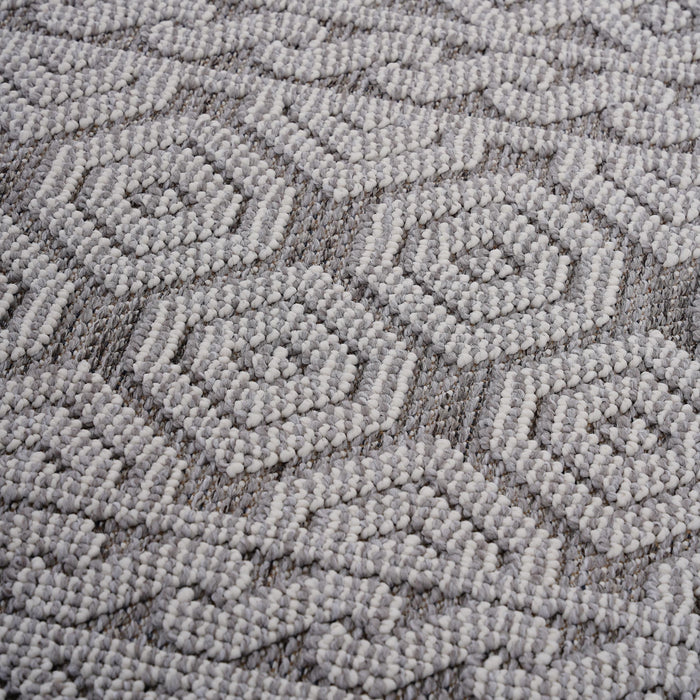 5X7 Grey/White /Geometric Indoor/Outdoor Area Rug